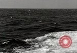 Standbild radioaktives Material Entsorgung im Atlantischen Ozean Atlantik, 1959, aus Sekunde 41 historischem Filmmaterial Videoclip 65675066993