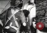 Standbild Methoden bei der Bekämpfung von Selbstmordanschlägen Pacific Theater, 1945, aus Sekunde 23 historischem Filmmaterial Videoclip 65675067025