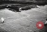 Standbild Methoden bei der Bekämpfung von Selbstmordanschlägen Pacific Theater, 1945, aus Sekunde 27 historischem Filmmaterial Videoclip 65675067025