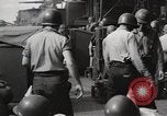 Standbild Methoden bei der Bekämpfung von Selbstmordanschlägen Pacific Theater, 1945, aus Sekunde 30 historischem Filmmaterial Videoclip 65675067025