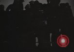 Standbild Methoden bei der Bekämpfung von Selbstmordanschlägen Pacific Theater, 1945, aus Sekunde 39 historischem Filmmaterial Videoclip 65675067025