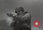 Standbild Methoden bei der Bekämpfung von Selbstmordanschlägen Pacific Theater, 1945, aus Sekunde 44 historischem Filmmaterial Videoclip 65675067025
