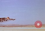 Standbild X-15 Rakete angetriebene Luftfahrzeuge California United States USA, 1961, aus Sekunde 32 historischem Filmmaterial Videoclip 65675067029
