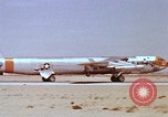 Standbild Bomber NB-52A Stratofortress California United States USA, 1961, aus Sekunde 41 historischem Filmmaterial Videoclip 65675067030