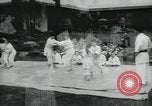 Standbild Martin Difrancisco lehrt Martial Arts Spokane Washington USA, 1960, aus Sekunde 38 historischem Filmmaterial Videoclip 65675067043