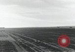 Standbild F-100 stürzt nach einer versuchten Landung California United States USA, 1956, aus Sekunde 7 historischem Filmmaterial Videoclip 65675067051