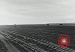 Standbild F-100 stürzt nach einer versuchten Landung California United States USA, 1956, aus Sekunde 17 historischem Filmmaterial Videoclip 65675067051