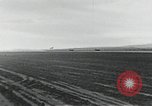 Standbild F-100 stürzt nach einer versuchten Landung California United States USA, 1956, aus Sekunde 21 historischem Filmmaterial Videoclip 65675067051