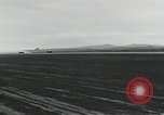 Standbild F-100 stürzt nach einer versuchten Landung California United States USA, 1956, aus Sekunde 23 historischem Filmmaterial Videoclip 65675067051