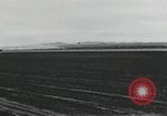 Standbild F-100 stürzt nach einer versuchten Landung California United States USA, 1956, aus Sekunde 27 historischem Filmmaterial Videoclip 65675067051