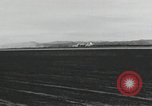 Standbild F-100 stürzt nach einer versuchten Landung California United States USA, 1956, aus Sekunde 29 historischem Filmmaterial Videoclip 65675067051