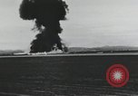 Standbild F-100 stürzt nach einer versuchten Landung California United States USA, 1956, aus Sekunde 43 historischem Filmmaterial Videoclip 65675067051