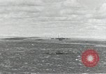 Standbild B-52 Landing Gear kollabiert während des Starts und Landungen California United States USA, 1953, aus Sekunde 7 historischem Filmmaterial Videoclip 65675067052