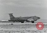 Standbild XB-51 Luftfahrzeug landet auf der Edwards Air Force Base California United States USA, 1951, aus Sekunde 46 historischem Filmmaterial Videoclip 65675067053