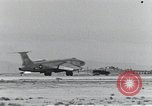 Standbild XB-51 Luftfahrzeug landet auf der Edwards Air Force Base California United States USA, 1951, aus Sekunde 48 historischem Filmmaterial Videoclip 65675067053