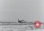 Standbild XB-51 Luftfahrzeug landet auf der Edwards Air Force Base California United States USA, 1951, aus Sekunde 56 historischem Filmmaterial Videoclip 65675067053