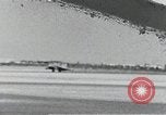 Standbild fatalen Unfall von Martin Prototyp XB-51 Bomber bei El Paso El Paso Texas USA, 1956, aus Sekunde 1 historischem Filmmaterial Videoclip 65675067054