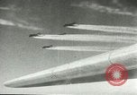 Standbild Am ersten Tag Licht Bombenangriff über Berlin Berlin Deutschland, 1944, aus Sekunde 6 historischem Filmmaterial Videoclip 65675067063