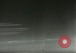 Standbild Am ersten Tag Licht Bombenangriff über Berlin Berlin Deutschland, 1944, aus Sekunde 15 historischem Filmmaterial Videoclip 65675067063
