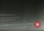 Standbild Am ersten Tag Licht Bombenangriff über Berlin Berlin Deutschland, 1944, aus Sekunde 16 historischem Filmmaterial Videoclip 65675067063