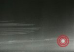 Standbild Am ersten Tag Licht Bombenangriff über Berlin Berlin Deutschland, 1944, aus Sekunde 17 historischem Filmmaterial Videoclip 65675067063