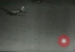 Standbild Am ersten Tag Licht Bombenangriff über Berlin Berlin Deutschland, 1944, aus Sekunde 20 historischem Filmmaterial Videoclip 65675067063