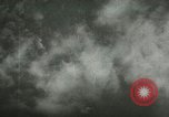 Standbild Am ersten Tag Licht Bombenangriff über Berlin Berlin Deutschland, 1944, aus Sekunde 33 historischem Filmmaterial Videoclip 65675067063