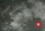 Standbild Am ersten Tag Licht Bombenangriff über Berlin Berlin Deutschland, 1944, aus Sekunde 36 historischem Filmmaterial Videoclip 65675067063