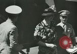 Image Anna Eleanor Roosevelt théâtre du Pacifique, 1944, de la seconde 10 séquences d'archives historiques vidéo 65675067066