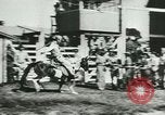 Standbild Rodeo Brisbane Australien, 1944, aus Sekunde 17 historischem Filmmaterial Videoclip 65675067069