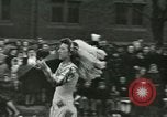 Standbild eine Parade Milwaukee Wisconsin USA, 1944, aus Sekunde 16 historischem Filmmaterial Videoclip 65675067072