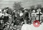 Image mariage militaire Orting Washington USA, 1944, de la seconde 19 séquences d'archives historiques vidéo 65675067075