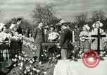Image mariage militaire Orting Washington USA, 1944, de la seconde 21 séquences d'archives historiques vidéo 65675067075