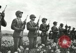 Image mariage militaire Orting Washington USA, 1944, de la seconde 26 séquences d'archives historiques vidéo 65675067075