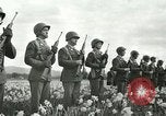Image mariage militaire Orting Washington USA, 1944, de la seconde 29 séquences d'archives historiques vidéo 65675067075