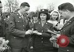 Image mariage militaire Orting Washington USA, 1944, de la seconde 35 séquences d'archives historiques vidéo 65675067075