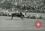 Standbild Rodeo Los Angeles California USA, 1944, aus Sekunde 32 historischem Filmmaterial Videoclip 65675067076
