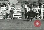 Standbild Rodeo Los Angeles California USA, 1944, aus Sekunde 56 historischem Filmmaterial Videoclip 65675067076