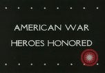 Immagine di Medaglie di cuore viola per i soldati giapponesi-americani United States USA, 1944, secondo 3 filmato di repertorio 65675067080