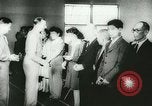 Immagine di Medaglie di cuore viola per i soldati giapponesi-americani United States USA, 1944, secondo 22 filmato di repertorio 65675067080