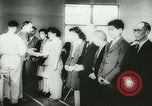 Immagine di Medaglie di cuore viola per i soldati giapponesi-americani United States USA, 1944, secondo 28 filmato di repertorio 65675067080