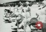 Immagine di Donne bagnini Nuovo Galles del Sud Australia, 1944, secondo 22 filmato di repertorio 65675067082