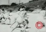 Immagine di Donne bagnini Nuovo Galles del Sud Australia, 1944, secondo 26 filmato di repertorio 65675067082