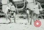 Immagine di Donne bagnini Nuovo Galles del Sud Australia, 1944, secondo 31 filmato di repertorio 65675067082