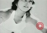 Immagine di Donne bagnini Nuovo Galles del Sud Australia, 1944, secondo 43 filmato di repertorio 65675067082