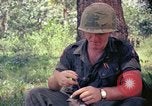 Standbild Betrieb Buckel Vietnam, 1965, aus Sekunde 11 historischem Filmmaterial Videoclip 65675067089