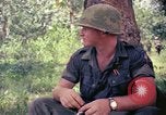Standbild Betrieb Buckel Vietnam, 1965, aus Sekunde 15 historischem Filmmaterial Videoclip 65675067089