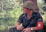 Standbild Betrieb Buckel Vietnam, 1965, aus Sekunde 16 historischem Filmmaterial Videoclip 65675067089
