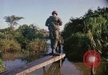 Standbild Betrieb Buckel Vietnam, 1965, aus Sekunde 30 historischem Filmmaterial Videoclip 65675067089