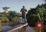 Standbild Betrieb Buckel Vietnam, 1965, aus Sekunde 32 historischem Filmmaterial Videoclip 65675067089